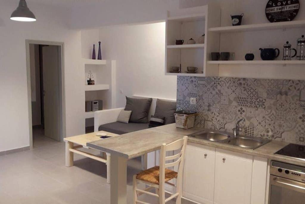 Mariannas House Apartment Науса Екстериор снимка