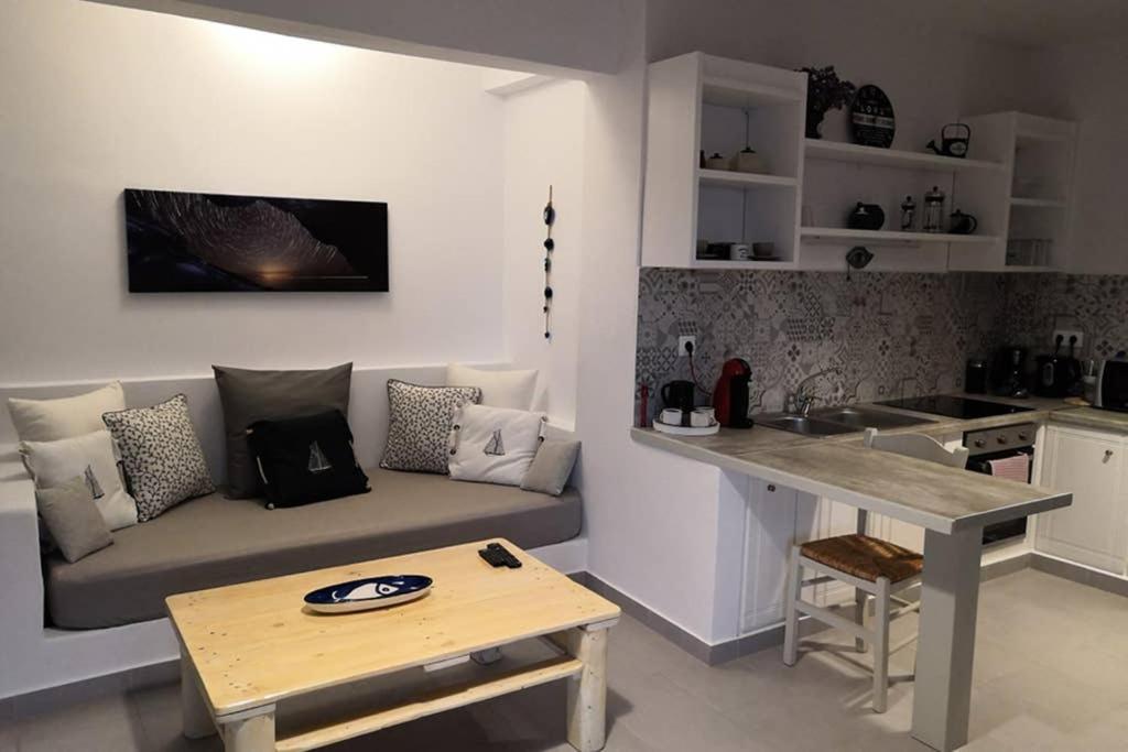 Mariannas House Apartment Науса Екстериор снимка